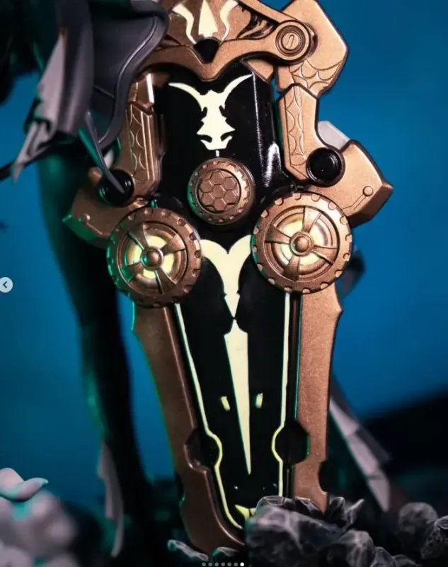 The White Hair / Maximum Detailed Hand-Painted Figure - alternate view