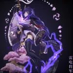 Swordsman Lady / Maximum Detailed Hand-Painted Figure product image 3
